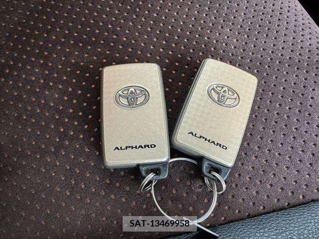 Toyota ALPHARD 2014-02 299957-5