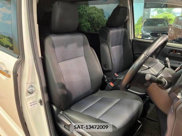 Toyota VOXY 2015-04 336011-10
