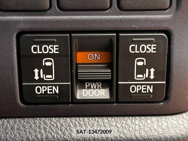 Toyota VOXY 2015-04 336011-5