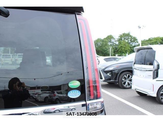 Toyota NOAH 2017-08 279453-10