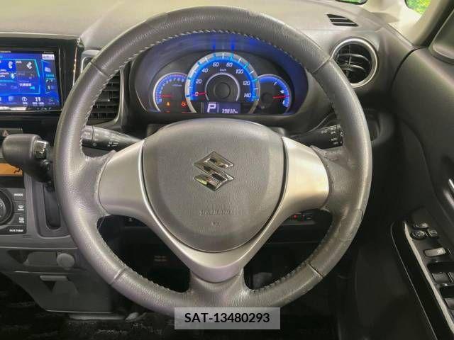 Suzuki SPACIA 2013-09 379042-10