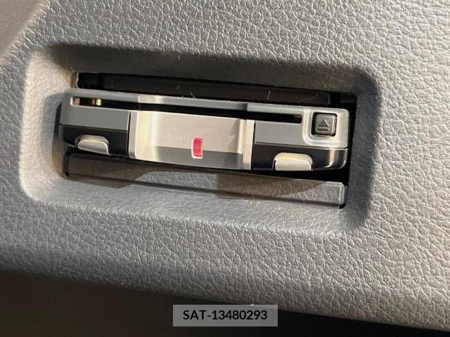 Suzuki SPACIA 2013-09 379042-7