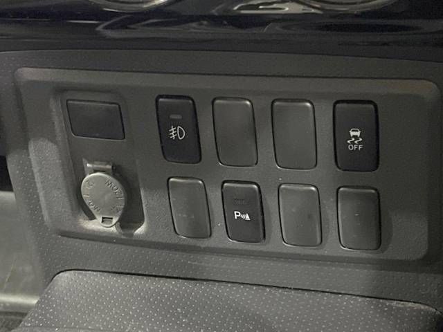 Toyota FJ CRUISER 2011-07 28355-4
