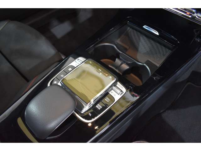 Mercedes Benz CLA-CLASS 2019-09 16318-15