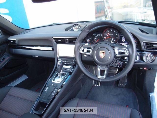 Porsche 911 2019-03 202827-1