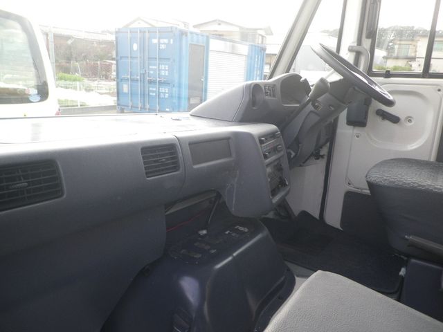 Toyota QUICK DELIVERY 2000-06 1072-3