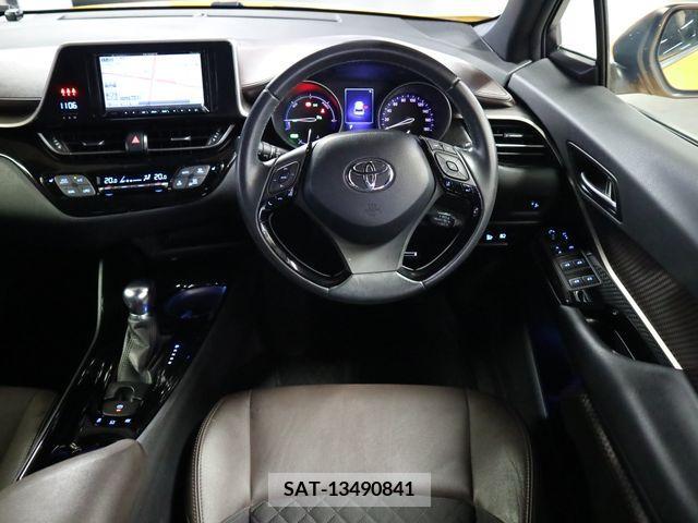 Toyota C-HR 2017-02 357827-9
