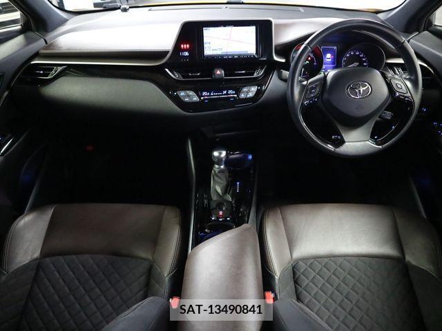 Toyota C-HR 2017-02 357827-2