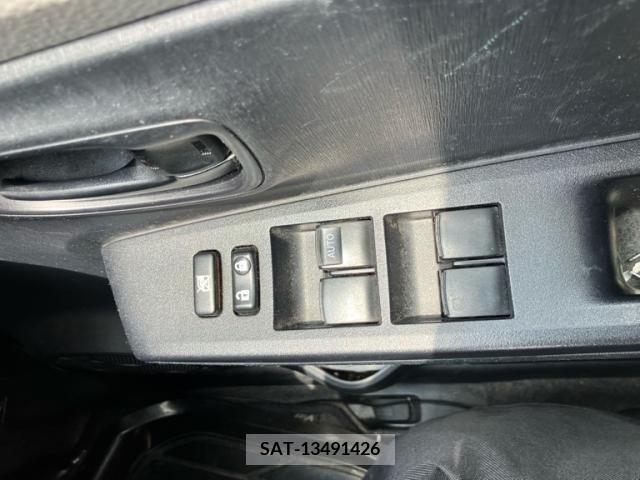 Toyota VITZ 2012-03 394867-13