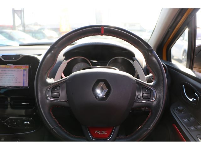 Renault LUTECIA 2014-12 20644-1