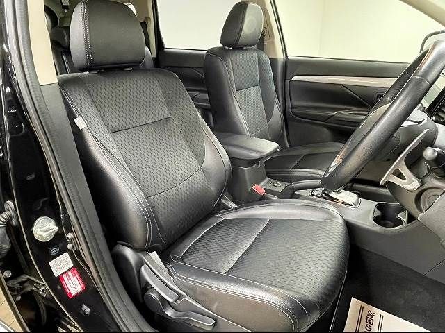 Mitsubishi OUTLANDER PHEV 2015-03 181355-8