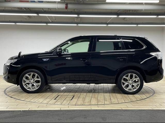 Mitsubishi OUTLANDER PHEV 2015-03 181355-14