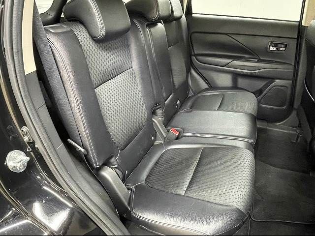 Mitsubishi OUTLANDER PHEV 2015-03 181355-9
