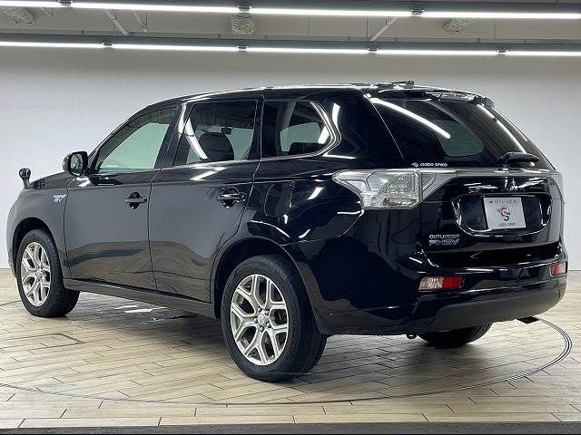 Mitsubishi OUTLANDER PHEV 2015-03 181355-16