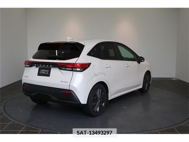 Nissan NOTE 2022-05 373247-4