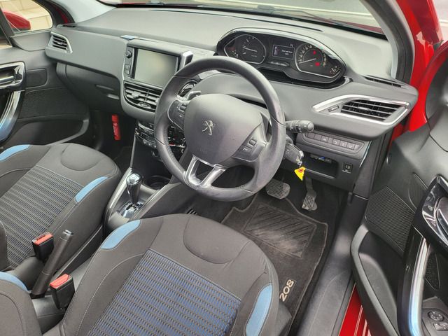 Peugeot 208 2014-01 5364-2