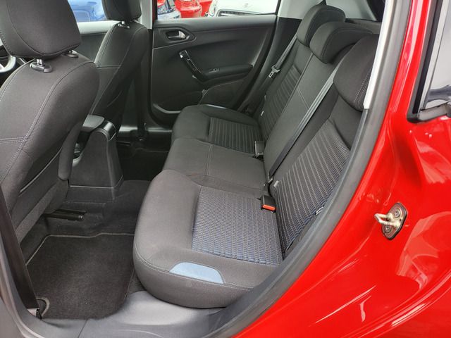 Peugeot 208 2014-01 5364-15