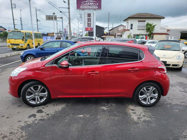 Peugeot 208 2014-01 5364-6