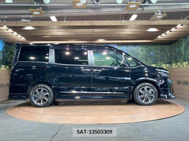 Toyota VOXY 2021-06 376910-19