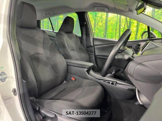 Toyota PRIUS 2019-06 378117-8