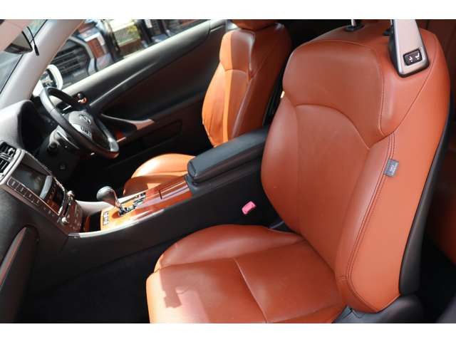 Lexus IS 2012-01 11494-13