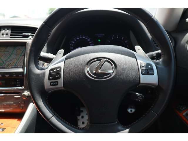 Lexus IS 2012-01 11494-16