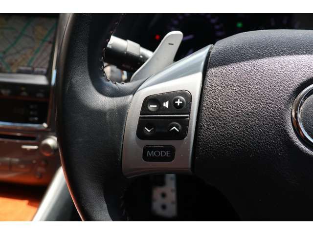 Lexus IS 2012-01 11494-18