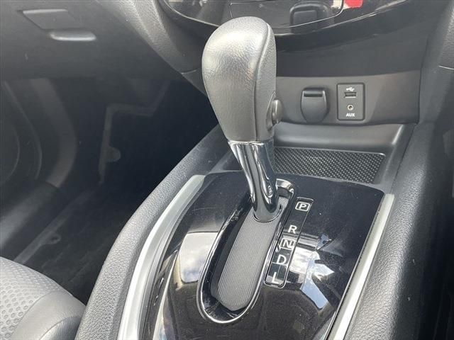Nissan X-TRAIL 2014-10 15852-22