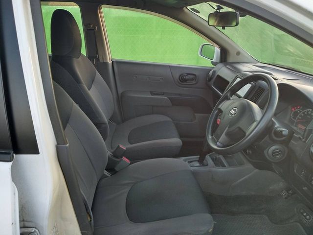 Nissan AD EXPERT 2014-11 189692-6