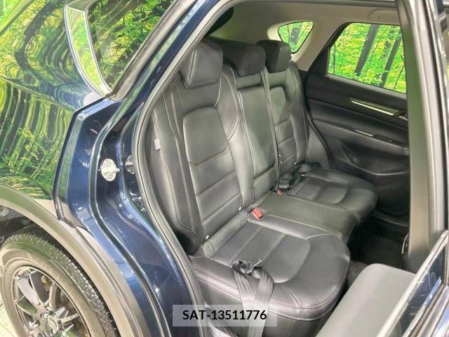 Mazda CX-5 2017-11 215893-9