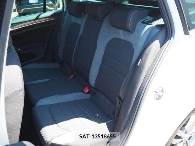 VolksWagen GOLF VARIANT 2018-05 370694-13