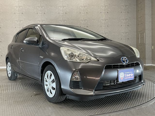 Toyota AQUA 2012-07 27586-10