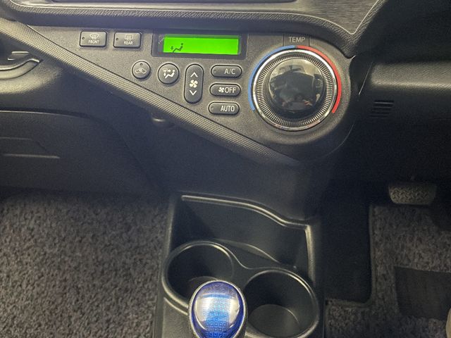 Toyota AQUA 2012-07 27586-19