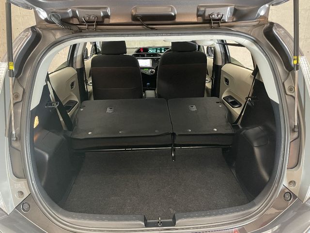Toyota AQUA 2012-07 27586-8