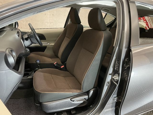 Toyota AQUA 2012-07 27586-5