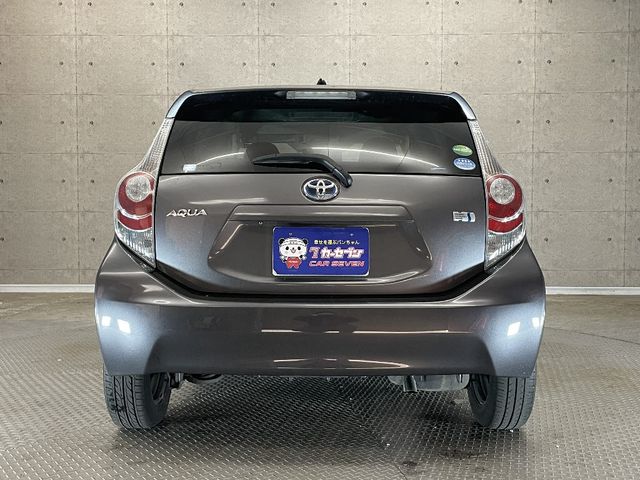 Toyota AQUA 2012-07 27586-11