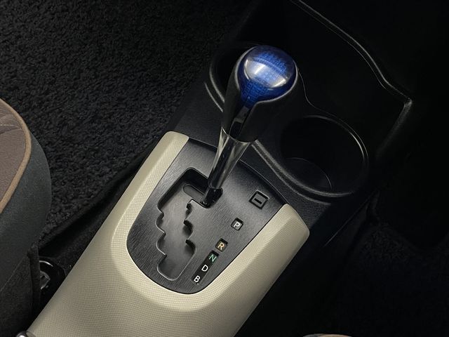 Toyota AQUA 2012-07 27586-27