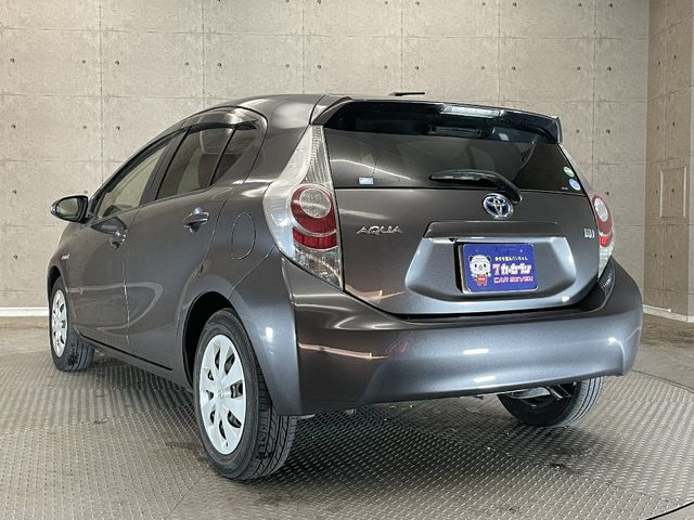 Toyota AQUA 2012-07 27586-12
