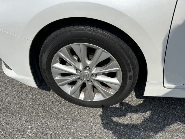 Lexus HS 2018-03 3823-27