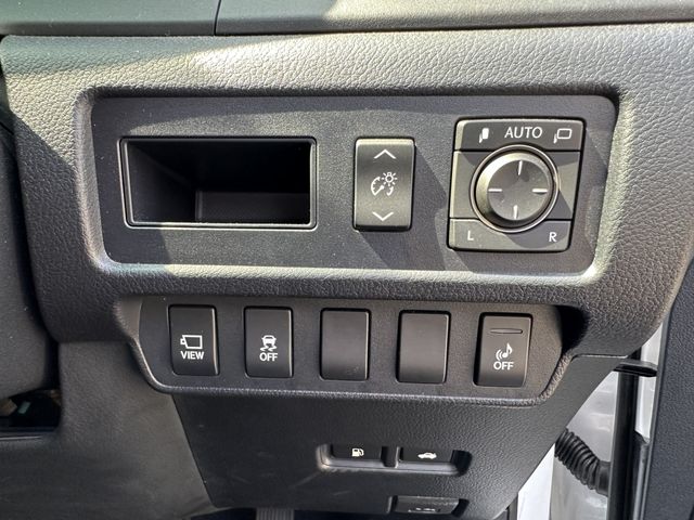 Lexus HS 2018-03 3823-17