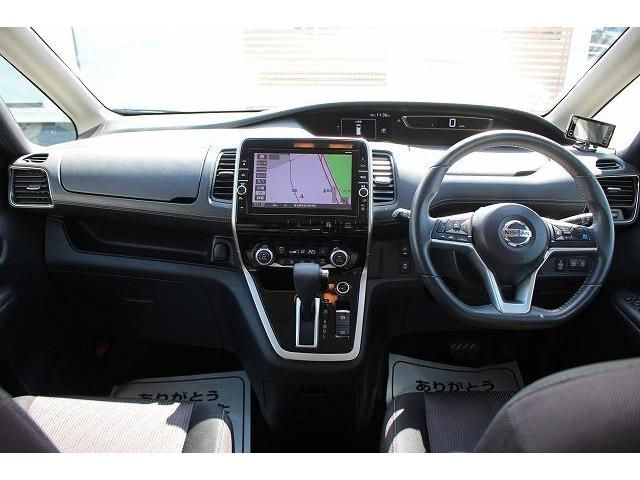 Nissan SERENA 2016-10 16377-14