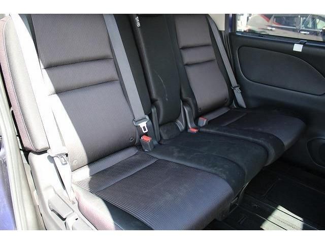 Nissan SERENA 2016-10 16377-13