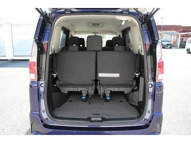 Nissan SERENA 2016-10 16377-16