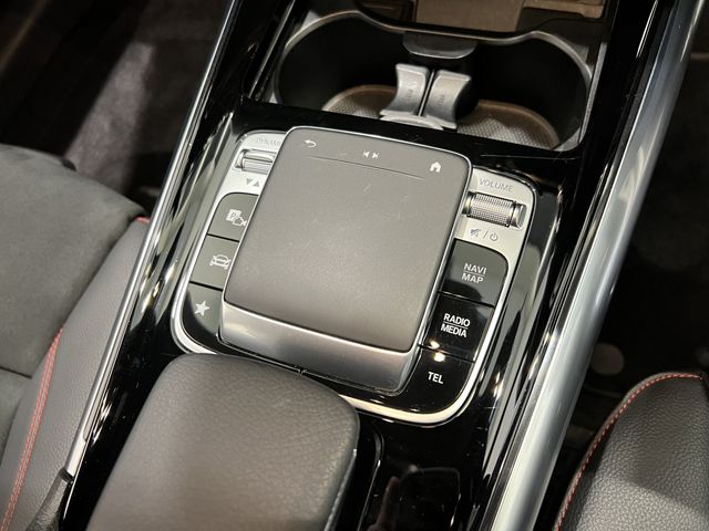 Mercedes Benz B-CLASS 2020-10 23914-10