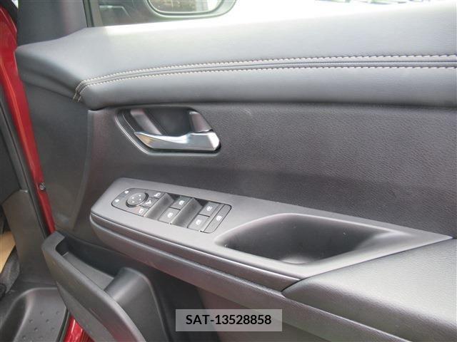 Nissan SERENA 2022-12 367767-25