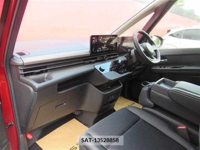 Nissan SERENA 2022-12 367767-5