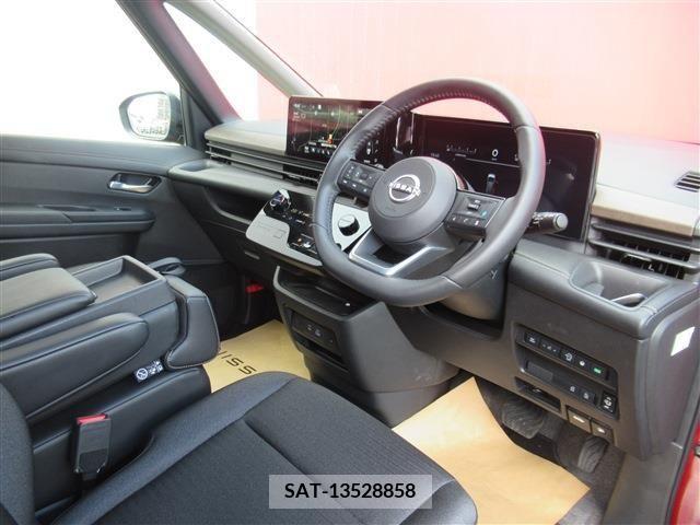 Nissan SERENA 2022-12 367767-3