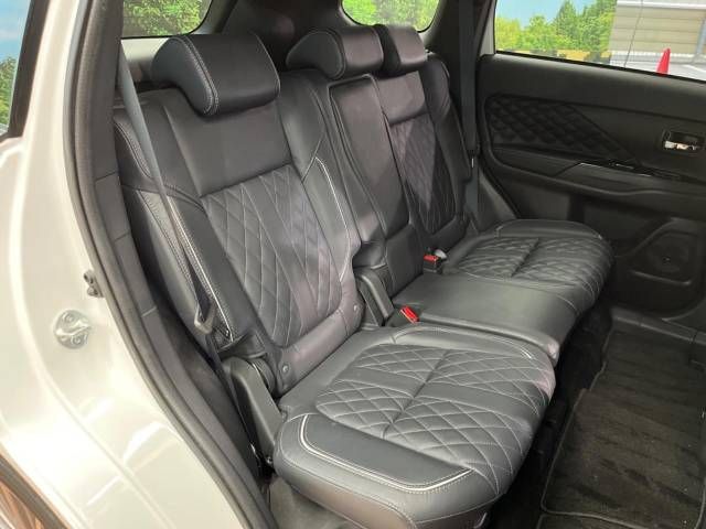 Mitsubishi OUTLANDER PHEV 2020-12 194693-12