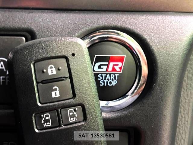 Toyota NOAH 2019-09 365092-6