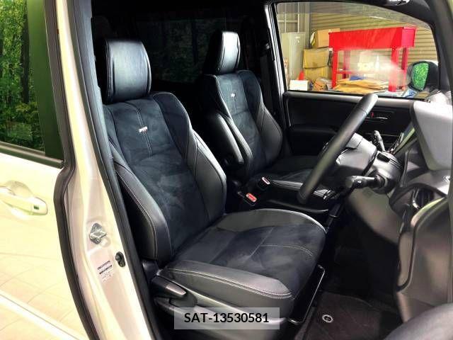 Toyota NOAH 2019-09 365092-8